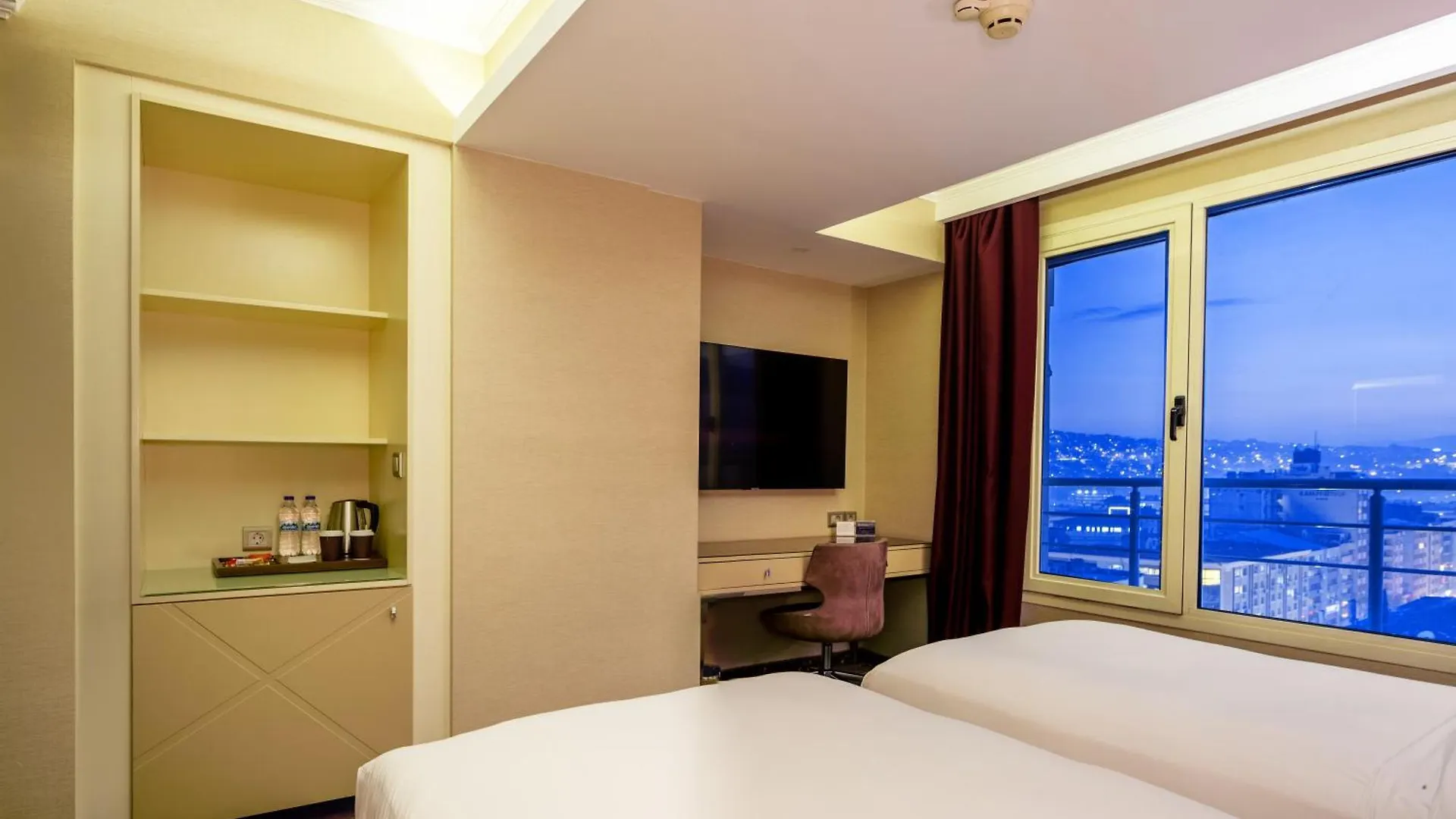 מלון Doubletree By Hilton Izmir - Alsancak