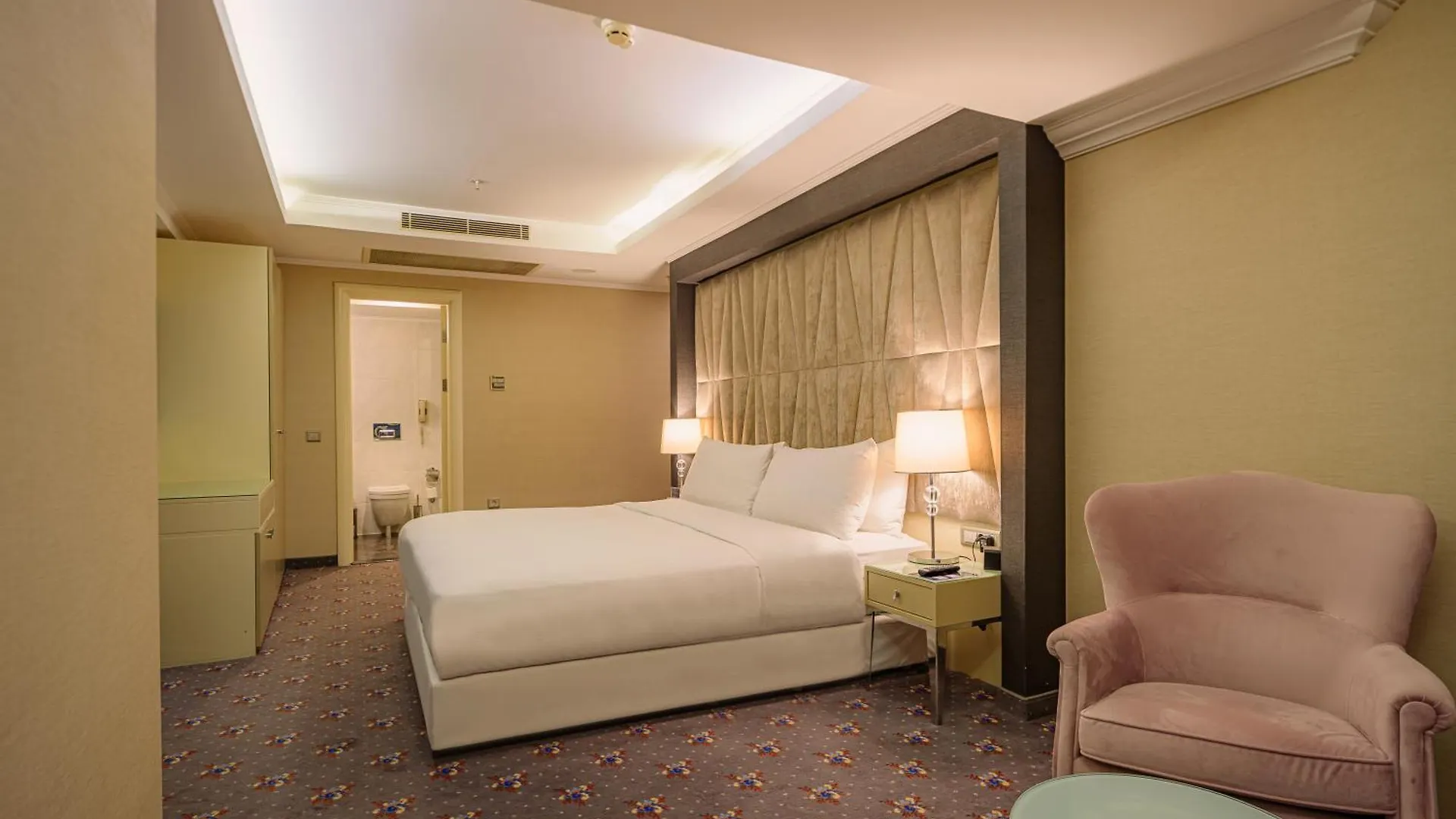 מלון Doubletree By Hilton Izmir - Alsancak טורקיה
