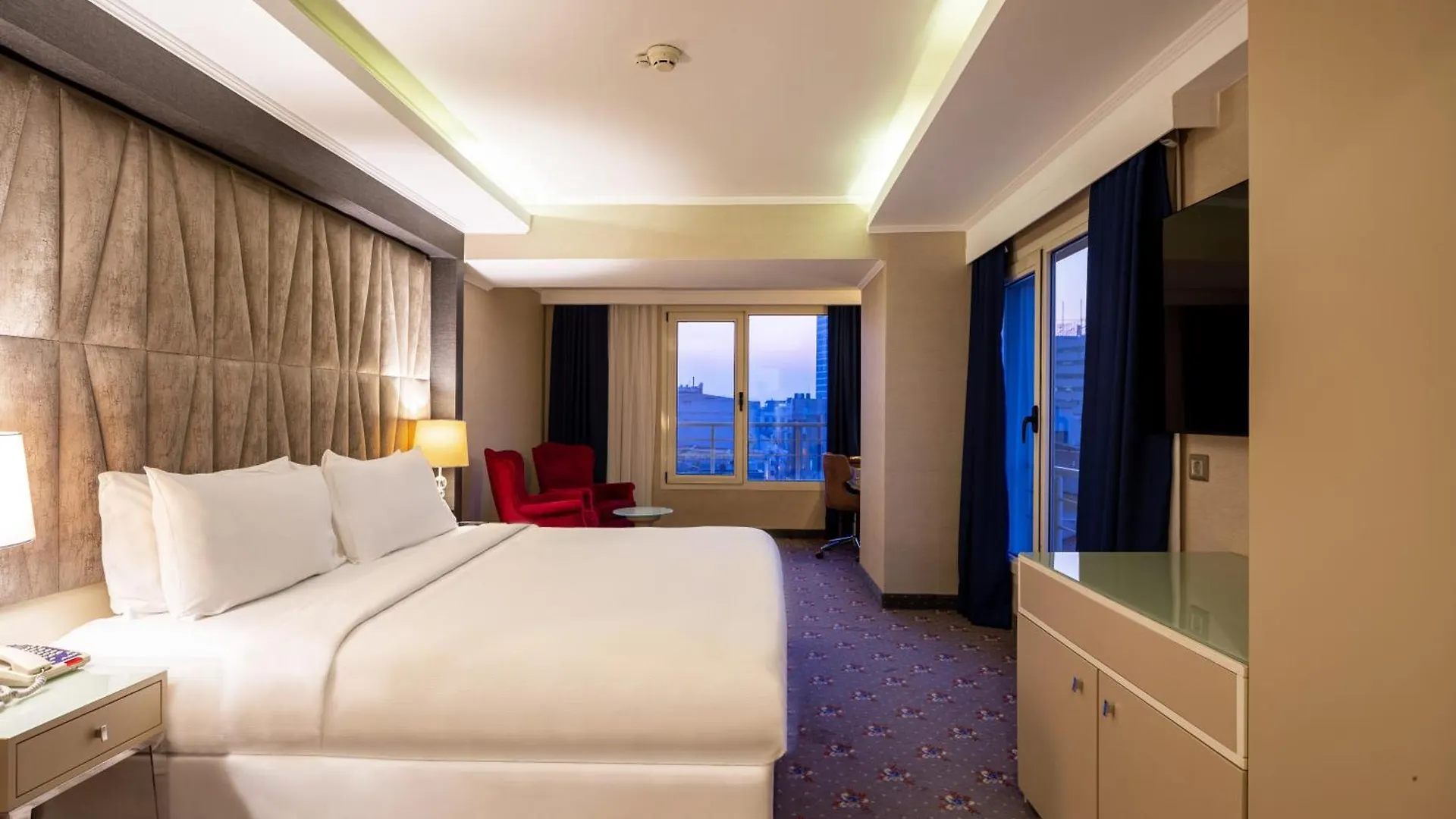 מלון Doubletree By Hilton Izmir - Alsancak