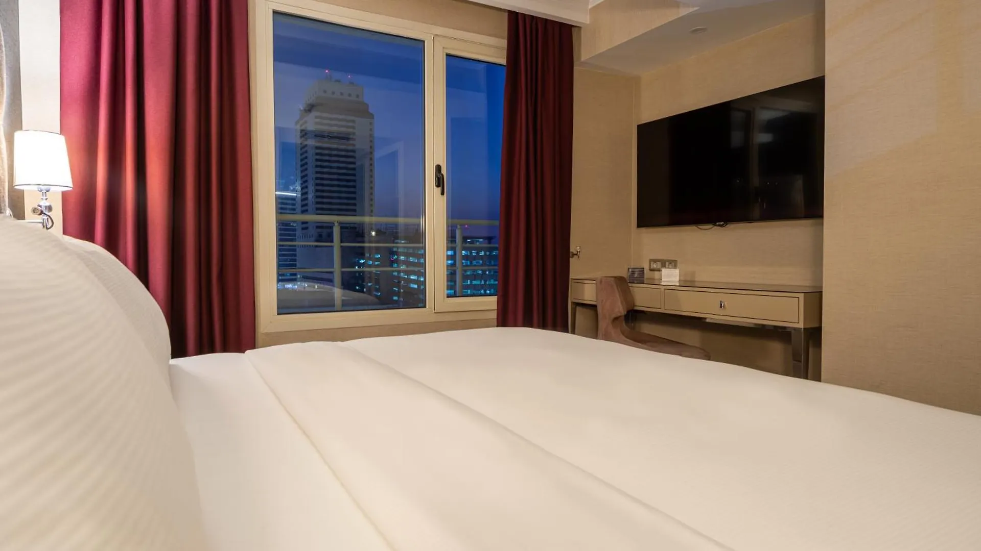 ****  מלון Doubletree By Hilton Izmir - Alsancak טורקיה