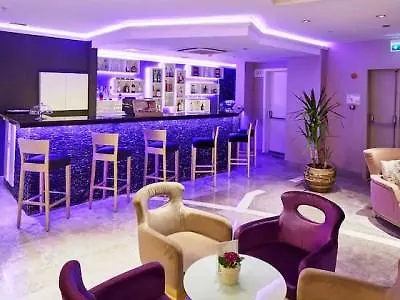 Doubletree By Hilton Izmir - Alsancak Hotel