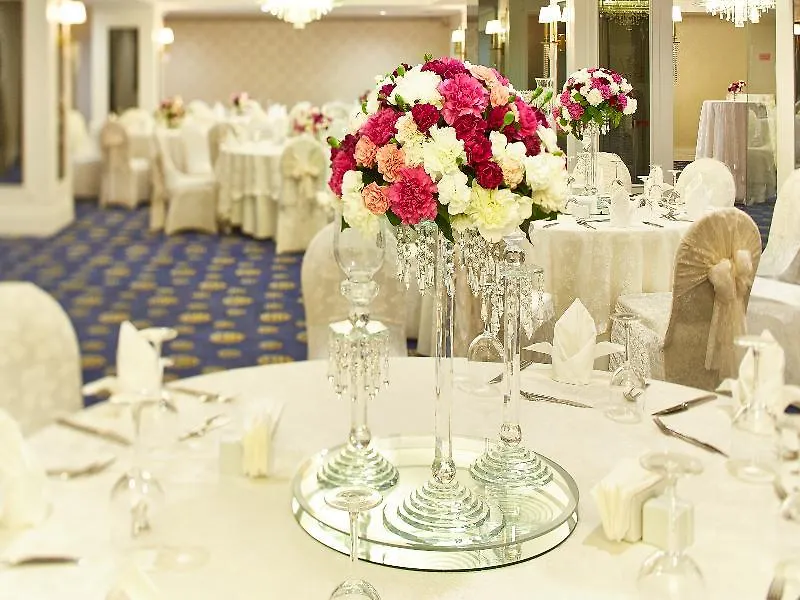 ****  Отель Doubletree By Hilton Izmir - Alsancak Турция