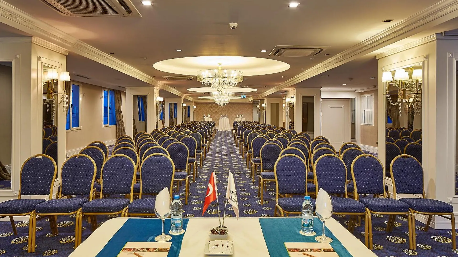 Doubletree By Hilton Izmir - Alsancak Hotel