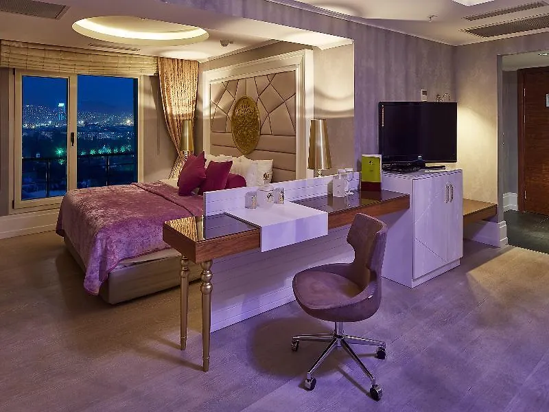 DoubleTree by Hilton Izmir - Alsancak Otel