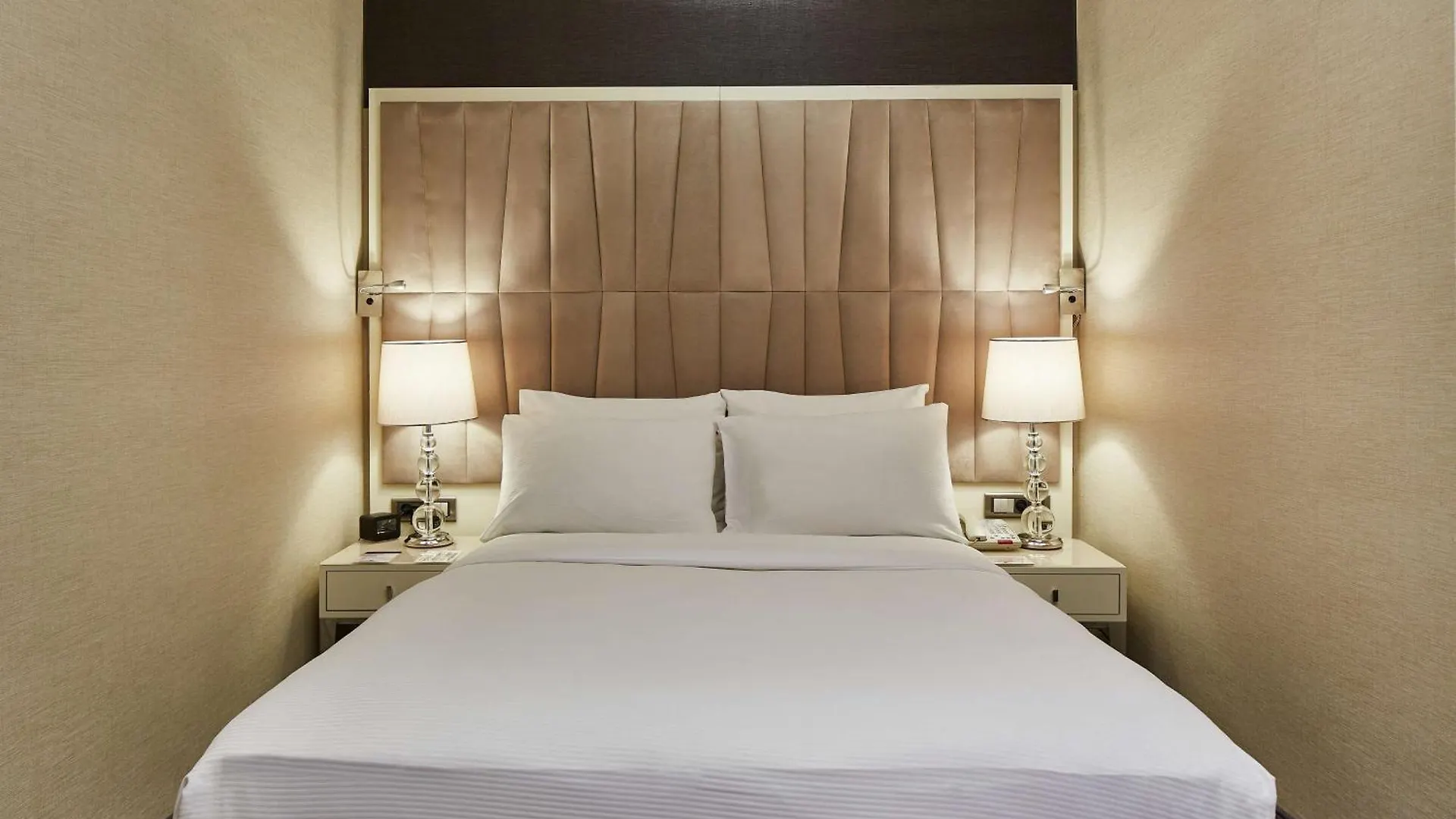 DoubleTree by Hilton Izmir - Alsancak Otel