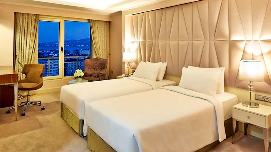 DoubleTree by Hilton Izmir - Alsancak Otel 4*,  Türkiye